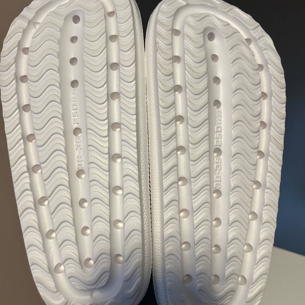 Cloudies Textured White Slide Sandals - Picture 4 of 4